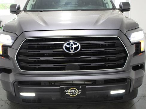 Used 2024 Toyota Sequoia SR5 w/ SR5 Premium Package AWD/4WD image 49