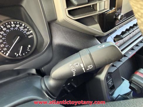 Used 2023 Toyota Tundra SR AWD/4WD image 31