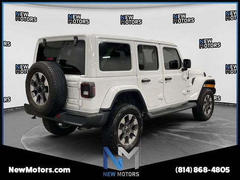 Used 2023 Jeep Wrangler Unlimited Sahara w/ Cold Weather Group AWD/4WD image 5