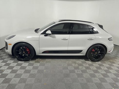 Certified 2024 Porsche Macan GTS AWD/4WD image 2