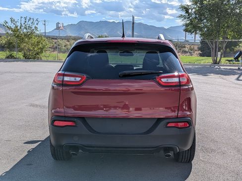 Used 2014 Jeep Cherokee Latitude FWD image 4
