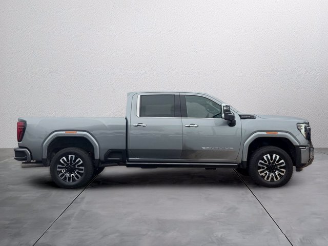 Used 2024 GMC Sierra 2500 Denali Ultimate AWD/4WD image 5