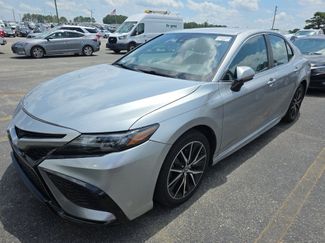 Used 2021 Toyota Camry SE FWD video 1