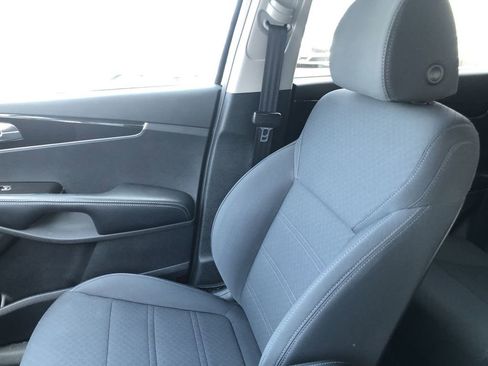 Used 2020 Kia Sorento LX FWD image 31