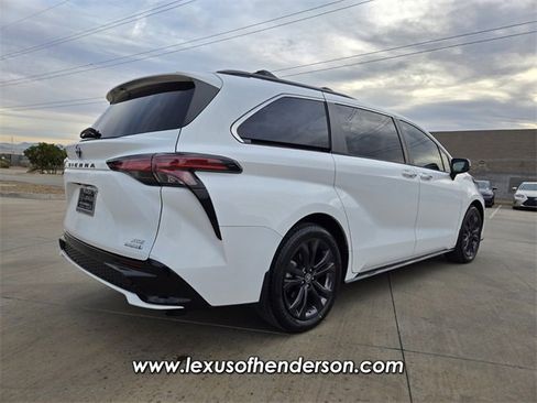 Used 2023 Toyota Sienna XSE image 6