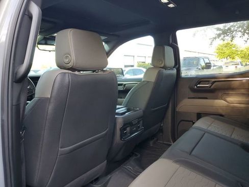 Used 2024 Chevrolet Silverado 1500 ZR2 w/ Technology Package image 10