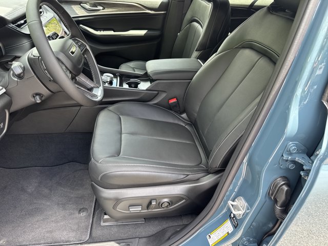 New 2026 Jeep Grand Cherokee Limited AWD/4WD image 9