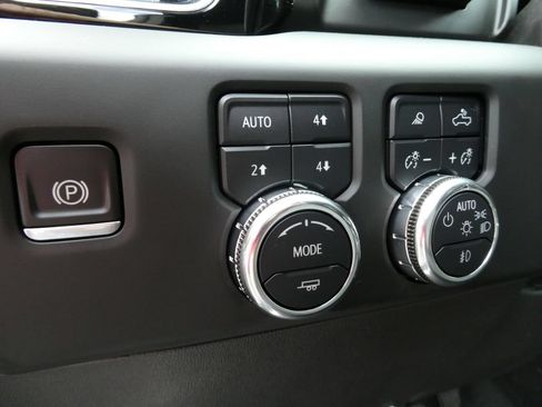 Certified 2024 GMC Sierra 1500 Denali w/ Denali Reserve Package AWD/4WD image 27