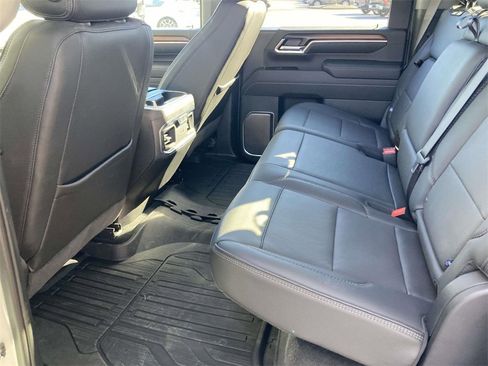 Used 2025 GMC Sierra 2500 Denali w/ Denali Reserve Package image 9