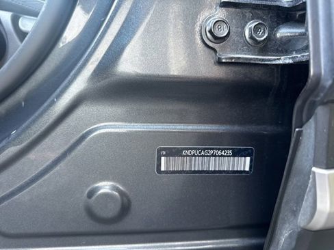 Used 2023 Kia Sportage LX image 18