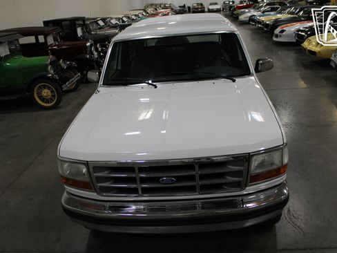 Used 1992 Ford Bronco XLT image 5