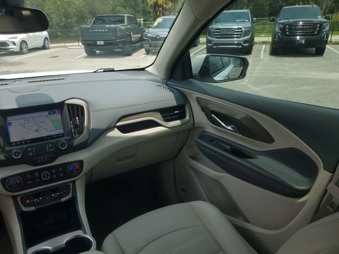 Used 2022 GMC Terrain Denali w/ Denali Premium Package AWD/4WD image 21