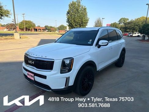 Used 2022 Kia Telluride S FWD image 3