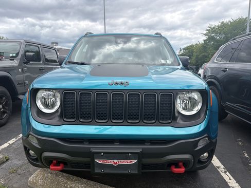 Used 2021 Jeep Renegade Trailhawk w/ Sun & Sound Group AWD/4WD image 2