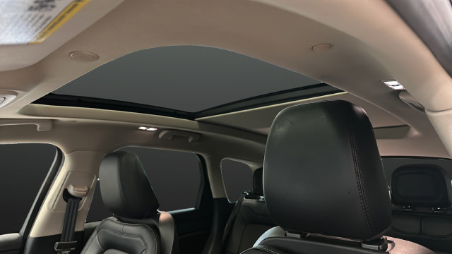 Used 2024 Lincoln Corsair Grand Touring w/ Rear Removable Package Tray AWD/4WD image 12