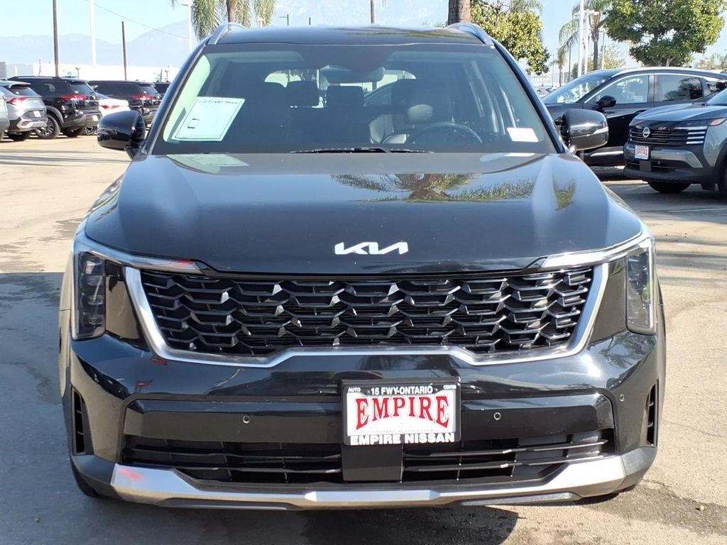 Used 2024 Kia Sorento S FWD image 2