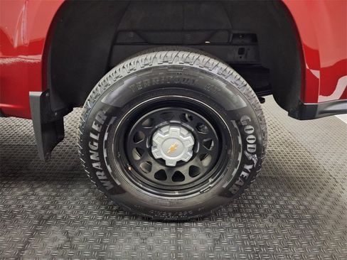 Used 2023 Chevrolet Colorado W/T image 22