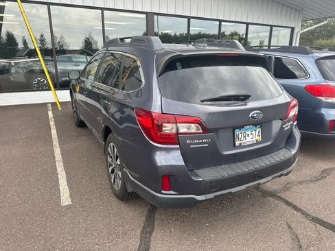 Used 2016 Subaru Outback 2.5i Limited AWD/4WD image 5