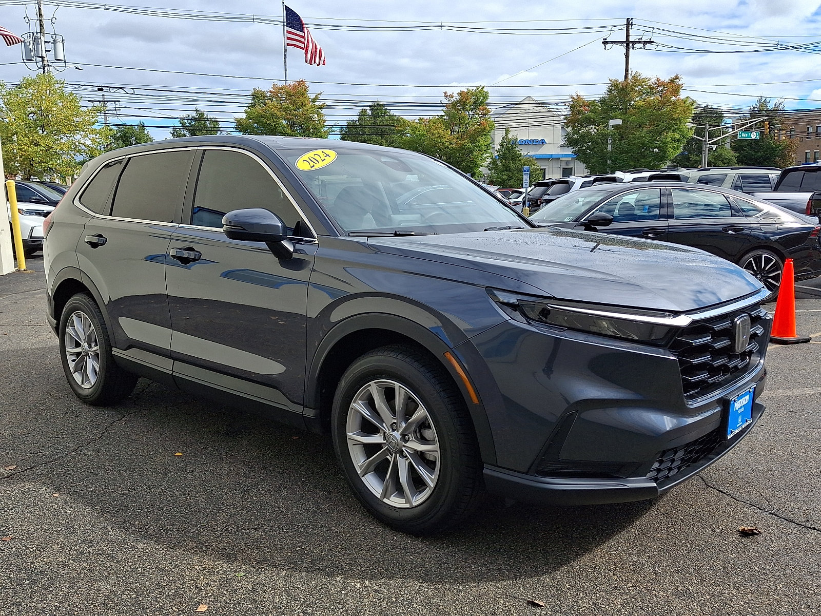 Used 2024 Honda CR-V EX image 3