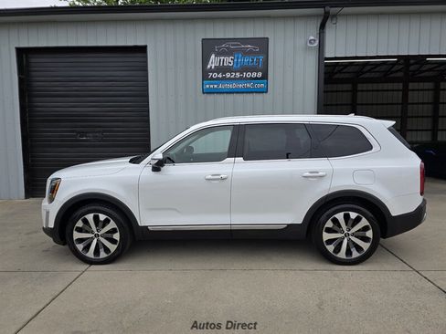 Used 2020 Kia Telluride EX w/ EX Premium Package FWD image 2