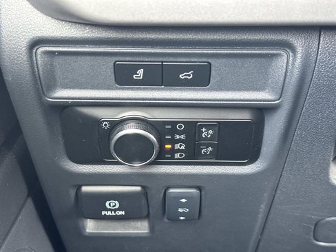 Certified 2024 Ford Expedition XLT image 18