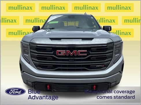 Used 2024 GMC Sierra 1500 AT4 w/ Technology Package AWD/4WD image 12