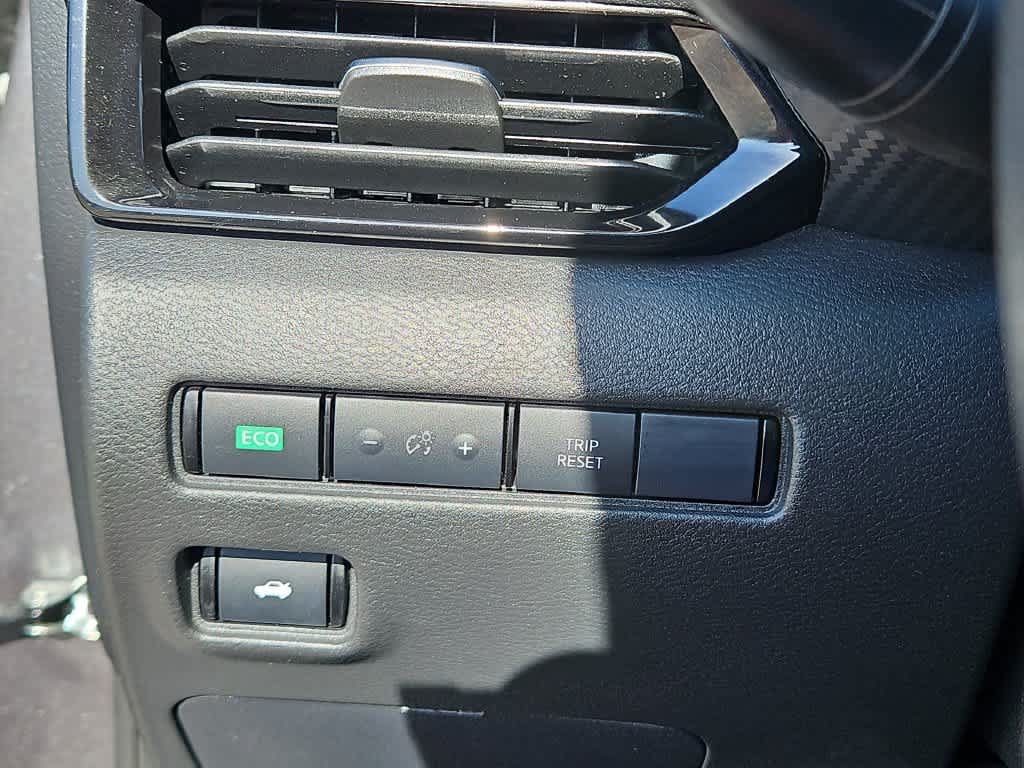 Used 2025 Nissan Sentra SV FWD image 25