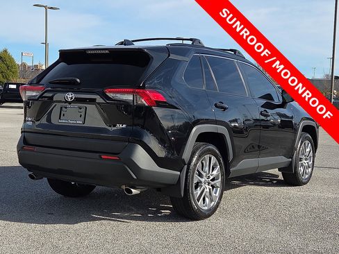 Used 2024 Toyota RAV4 XLE Premium image 5