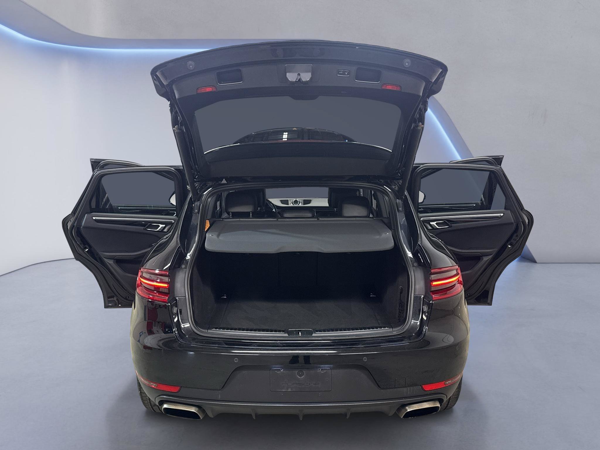 Used 2018 Porsche Macan AWD/4WD image 13