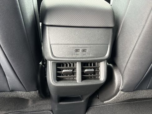 New 2026 Chevrolet Equinox LT w/ Convenience Package II image 22