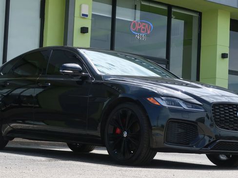 Used 2024 Jaguar XF R-Dynamic SE AWD/4WD image 6