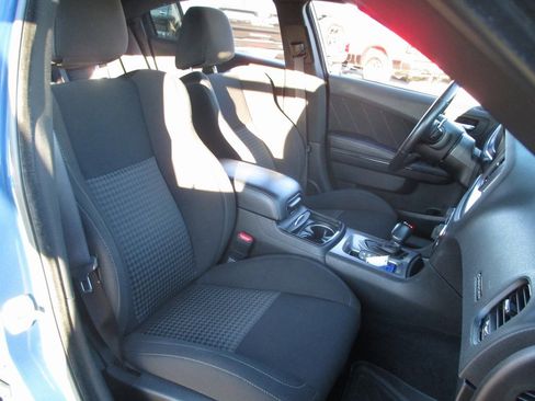 Used 2022 Dodge Charger R/T w/ Blacktop Package image 17