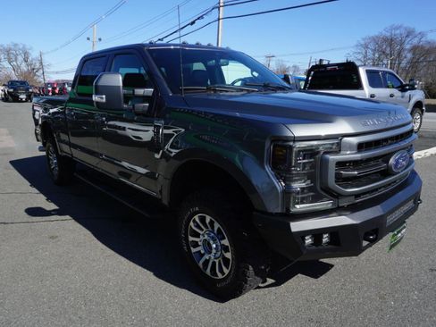 Used 2022 Ford F350 Lariat image 5