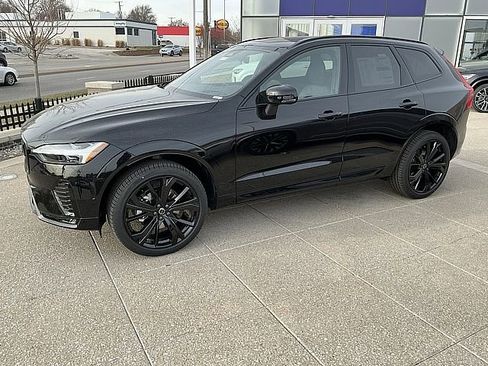 New 2026 Volvo XC60 B5 Ultra w/ Climate Package image 11