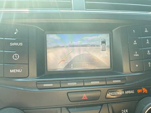 Used 2017 Ford Explorer XLT AWD/4WD image 8