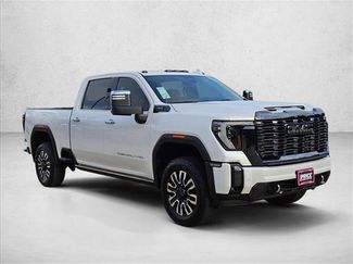 Used 2024 GMC Sierra 2500 Denali Ultimate AWD/4WD video 3