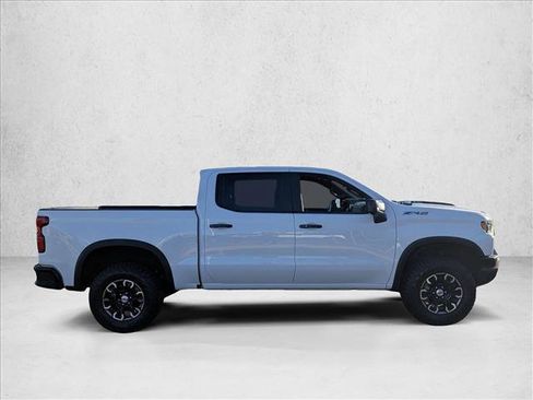 Used 2023 Chevrolet Silverado 1500 ZR2 w/ Technology Package image 4