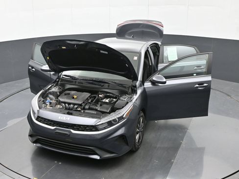 Used 2022 Kia Forte LXS FWD image 46