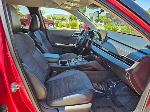 Used 2024 Mitsubishi Outlander SE image 35