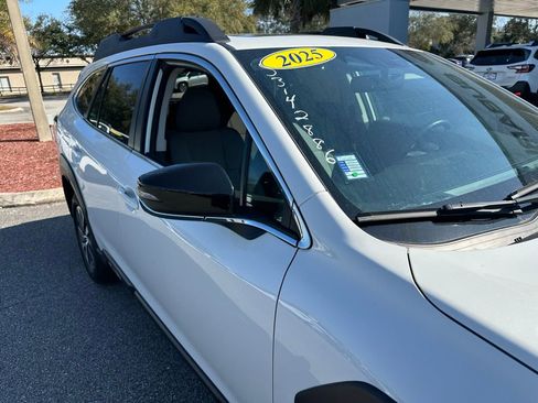 Used 2025 Subaru Outback Premium image 16