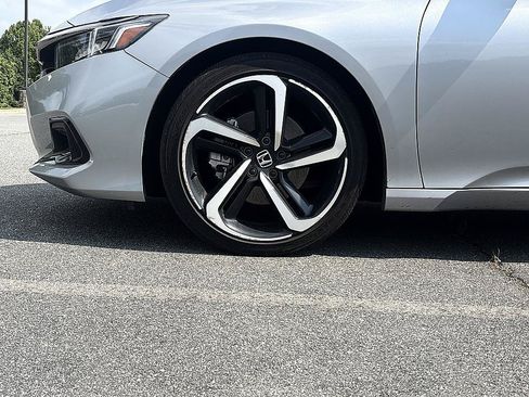 Used 2022 Honda Accord Sport Special Edition image 9