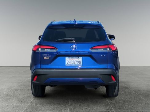 Used 2023 Toyota Corolla Cross XLE image 4