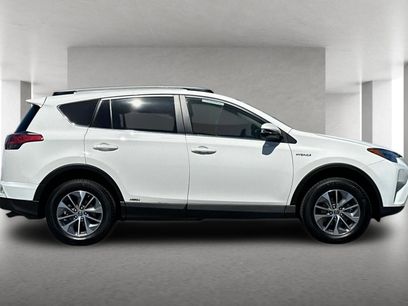 Used 2018 Toyota RAV4 LE w/ Carpet Mat Package