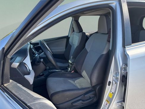 Used 2014 Toyota RAV4 XLE image 24