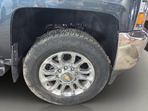 Used 2017 Chevrolet Silverado 3500 LT w/ LT Convenience Package AWD/4WD image 26