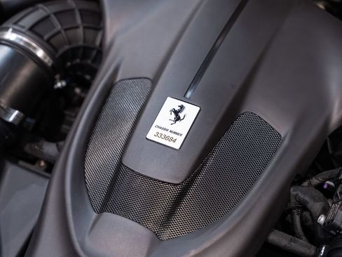 Used 2026 Ferrari Roma Spider RWD image 20