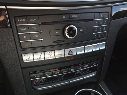 Used 2016 Mercedes-Benz E 550 Cabriolet image 24