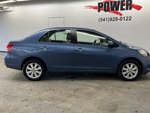 Used 2011 Toyota Yaris Sedan image 2