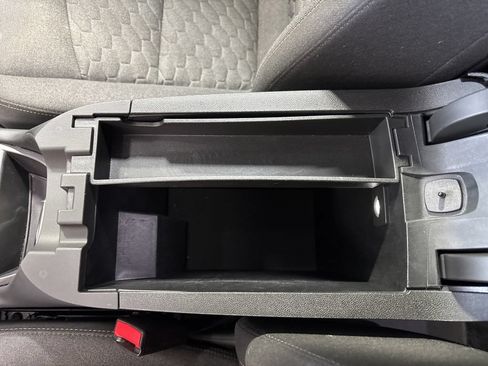 Used 2021 Chevrolet Equinox LT FWD image 23