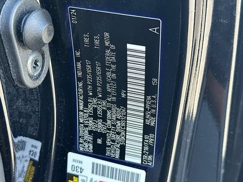 Certified 2024 Toyota Sienna LE AWD/4WD image 36